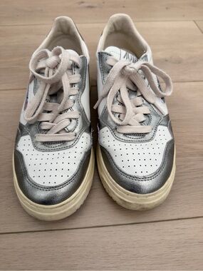 Autry Medalist Low Sneaker